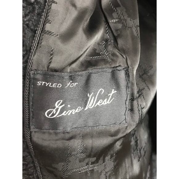 Vintage Livingston’s Black Boucle and fur trimmed 1960s overcoat - Picture 4 of 8